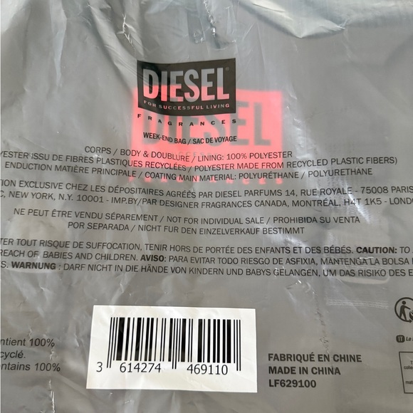 New Diesel Black and Red Duffel Bag - Picture 6 of 6